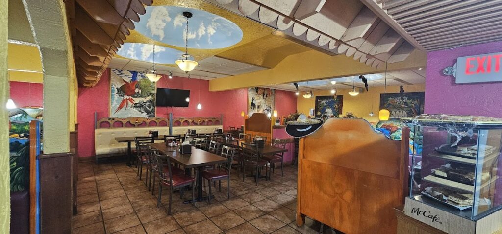 El Guanaco Restaurant & Bar