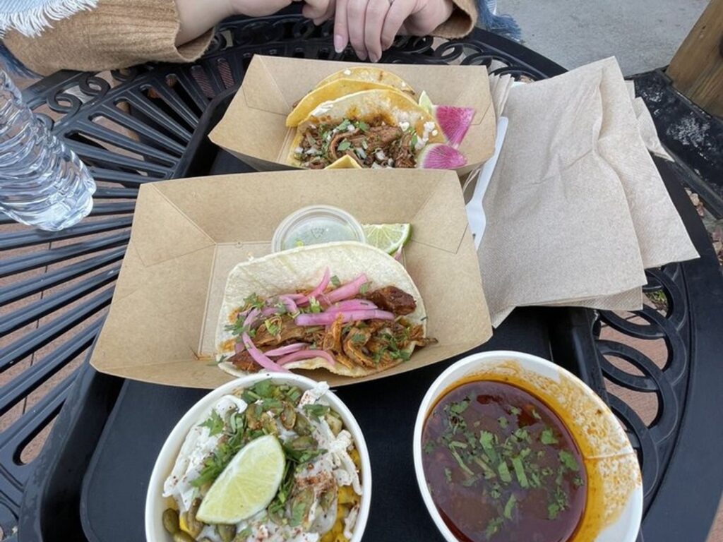 Chachos Taqueria