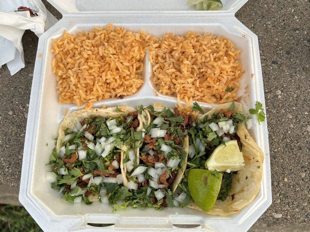 Taquería El Charrito