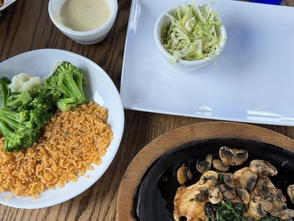 Mi Pueblo Mexican Restaurant (Mound)